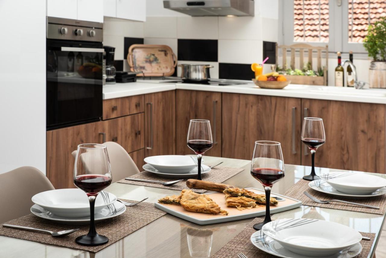 Vista Del Puerto Apartment Chania  ภายนอก รูปภาพ